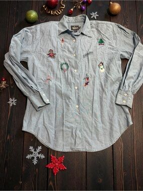 Vintage 100% Cotton Woolrich Light Blue Embroidered Holiday Button-Down Shirt